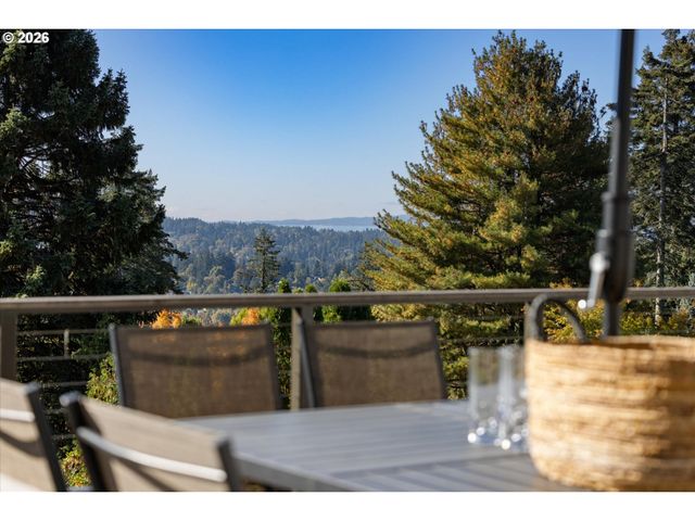 1625 Sw WESTWOOD Dr, Portland, OR 97239