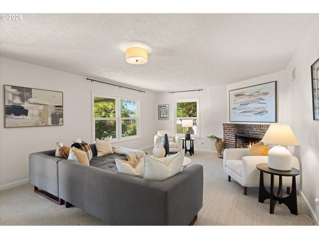1625 Sw WESTWOOD Dr, Portland, OR 97239