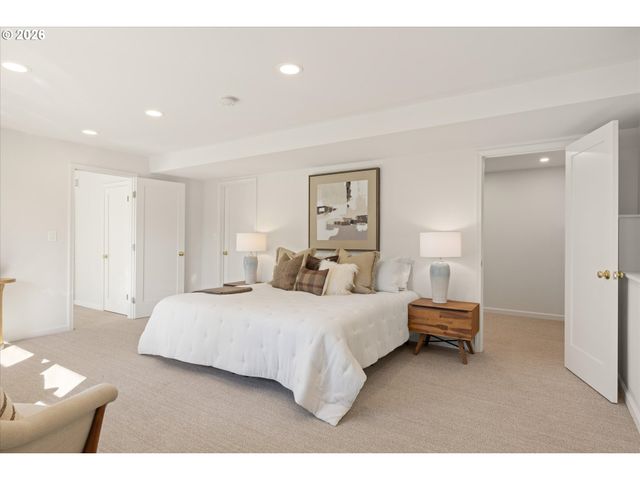 1625 Sw WESTWOOD Dr, Portland, OR 97239