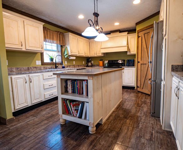 560 S Ridge Line Road, Decatur, TN 37322