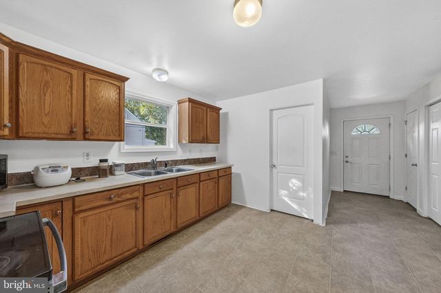 444 HUNT AVE, Hamilton, NJ 08610