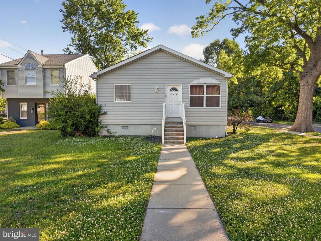 444 HUNT AVE, Hamilton, NJ 08610