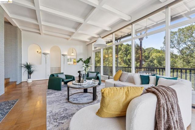 7 Knickerbocker Lane, Orinda, CA 94563