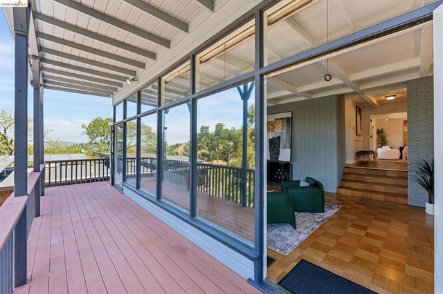 7 Knickerbocker Lane, Orinda, CA 94563