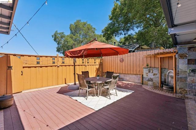 7 Knickerbocker Lane, Orinda, CA 94563