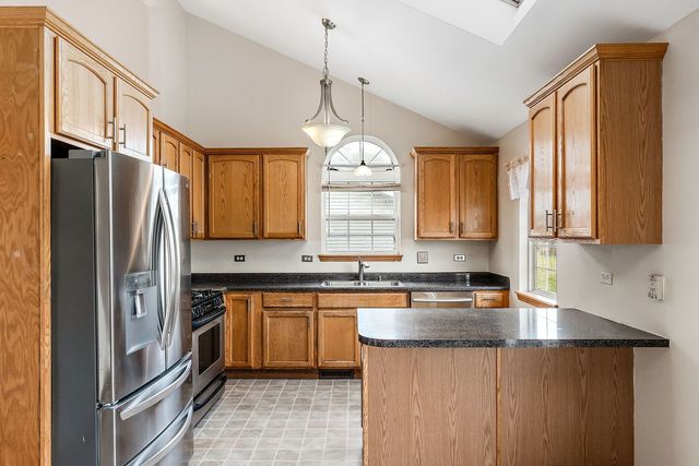 18020 Charlotte Drive, Lansing, IL 60438