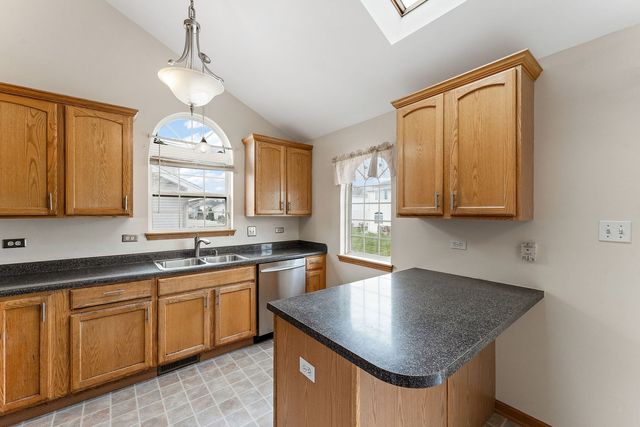 18020 Charlotte Drive, Lansing, IL 60438