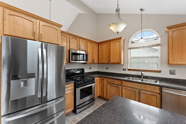 18020 Charlotte Drive, Lansing, IL 60438