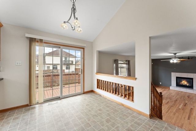 18020 Charlotte Drive, Lansing, IL 60438