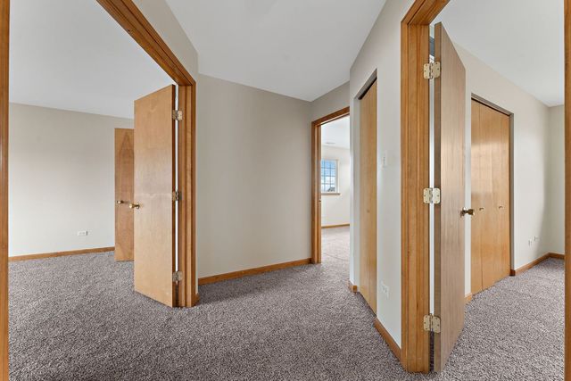 18020 Charlotte Drive, Lansing, IL 60438