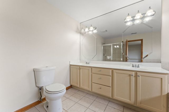 18020 Charlotte Drive, Lansing, IL 60438
