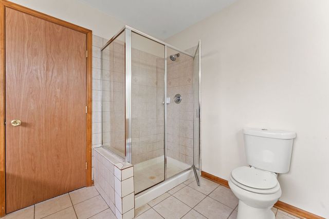 18020 Charlotte Drive, Lansing, IL 60438