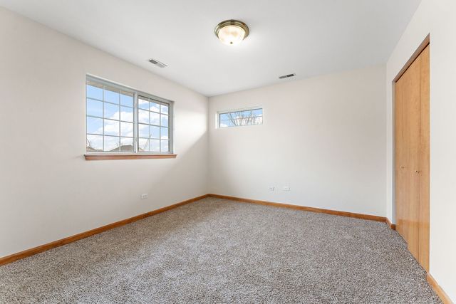 18020 Charlotte Drive, Lansing, IL 60438