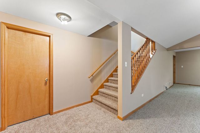 18020 Charlotte Drive, Lansing, IL 60438