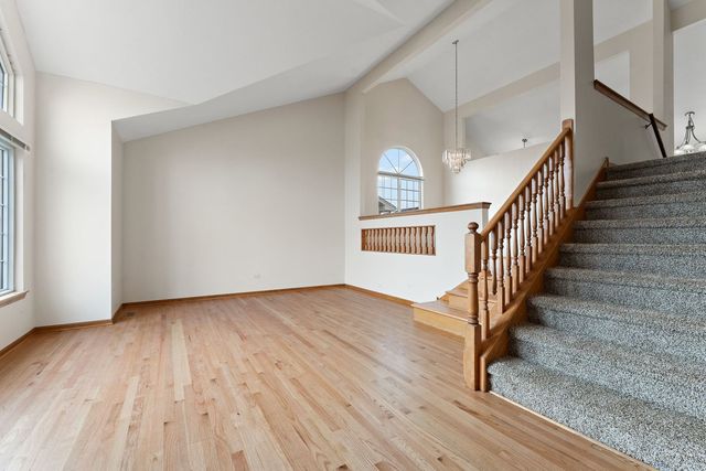 18020 Charlotte Drive, Lansing, IL 60438
