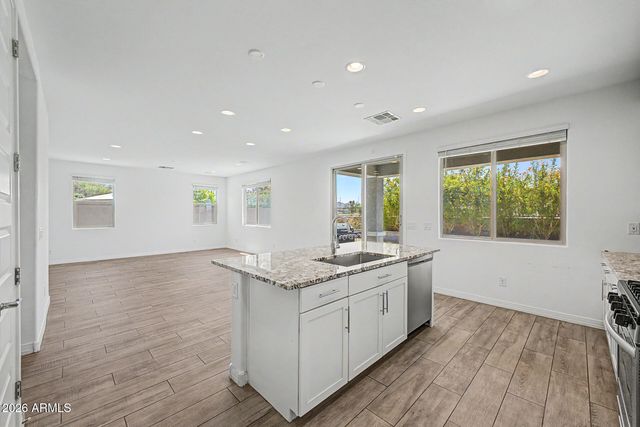 7028 S 12th Place, Phoenix, AZ 85042