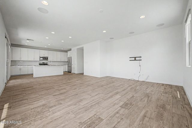 7028 S 12th Place, Phoenix, AZ 85042