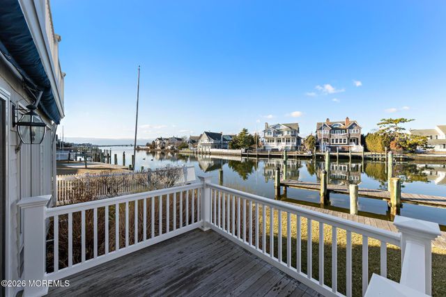 954 Barnegat Lane, Mantoloking, NJ 08738