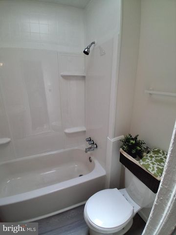 1412 W 9TH ST, Chester, PA 19013