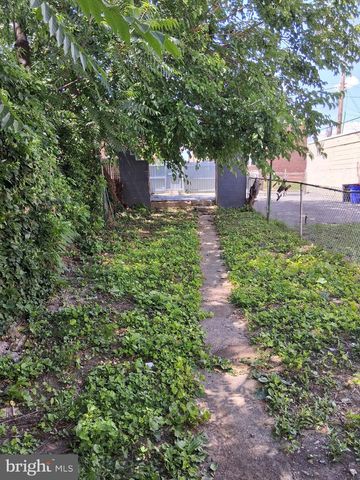 1412 W 9TH ST, Chester, PA 19013