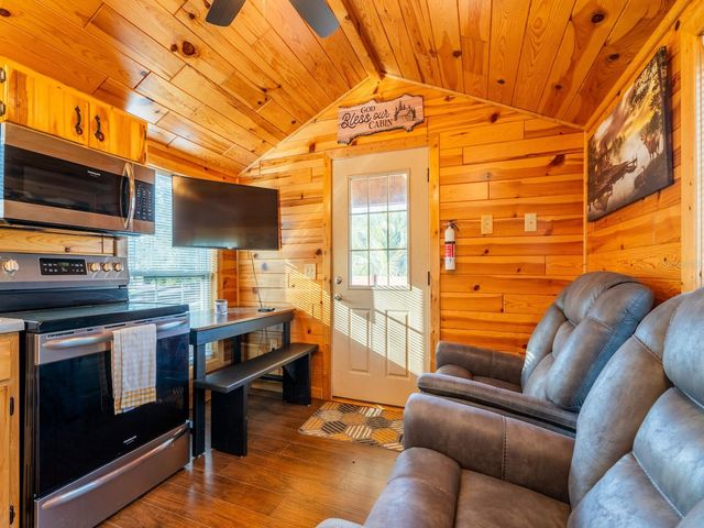 5600 NE NFR 5, Silver Springs, FL 34488