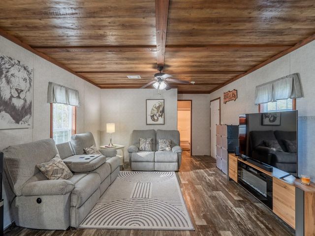 5600 NE NFR 5, Silver Springs, FL 34488