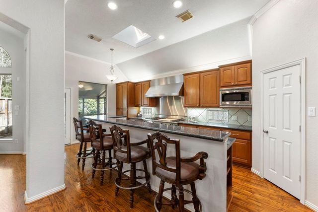 82 S Warbler Bend Circle, The Woodlands, TX 77382