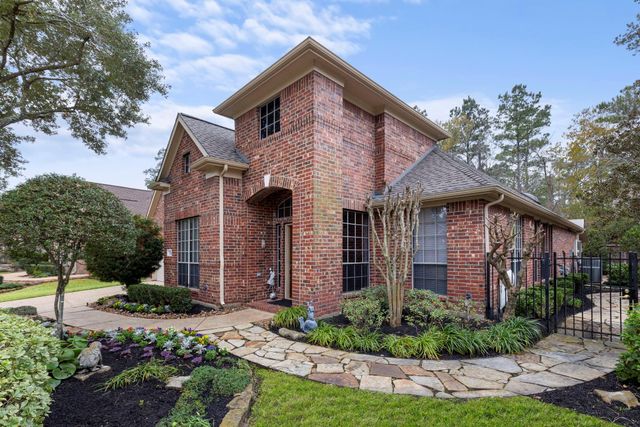 82 S Warbler Bend Circle, The Woodlands, TX 77382