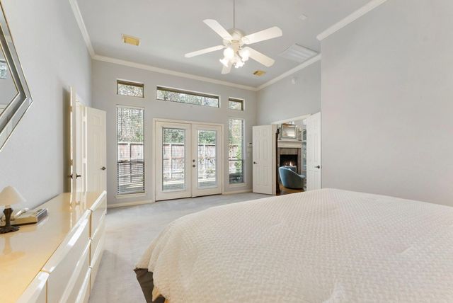 82 S Warbler Bend Circle, The Woodlands, TX 77382