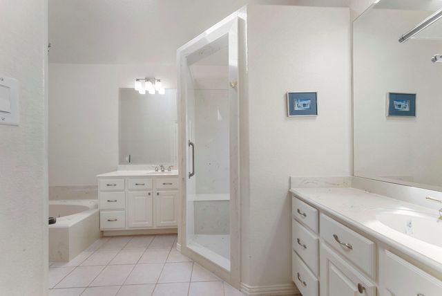 82 S Warbler Bend Circle, The Woodlands, TX 77382