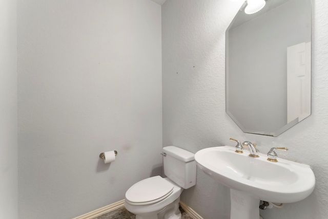 82 S Warbler Bend Circle, The Woodlands, TX 77382