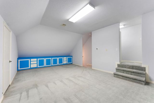 82 S Warbler Bend Circle, The Woodlands, TX 77382