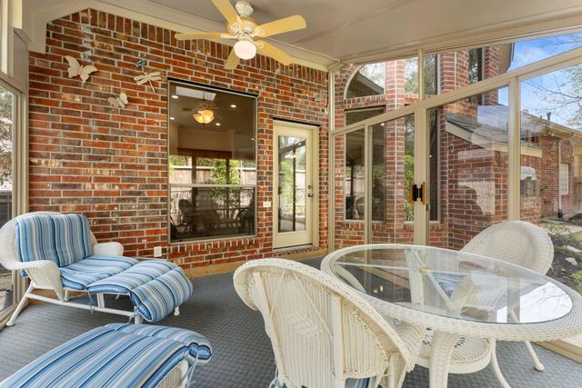 82 S Warbler Bend Circle, The Woodlands, TX 77382