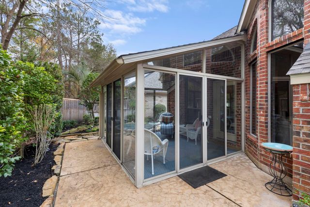 82 S Warbler Bend Circle, The Woodlands, TX 77382