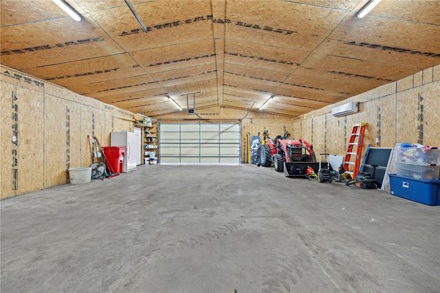 10210 Blackberry Lane, Gravette, AR 72736