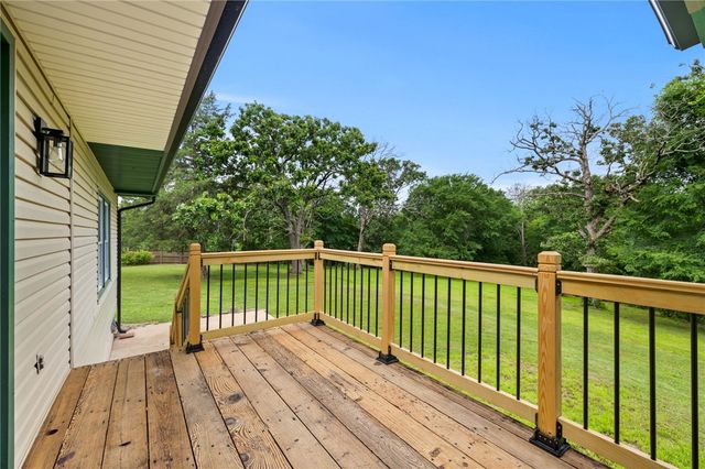 10210 Blackberry Lane, Gravette, AR 72736
