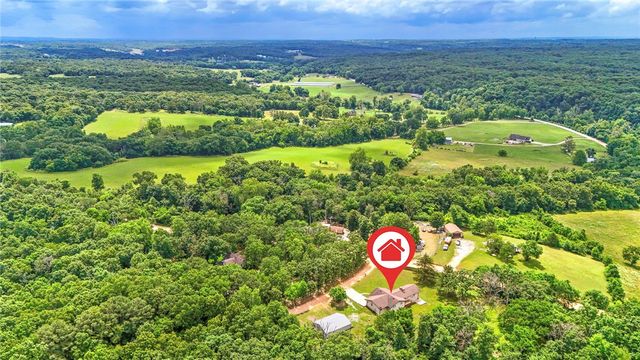 10210 Blackberry Lane, Gravette, AR 72736