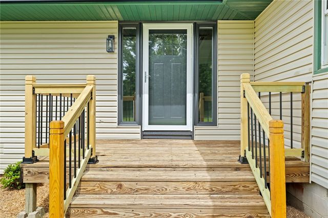 10210 Blackberry Lane, Gravette, AR 72736