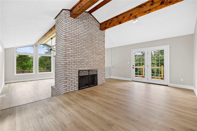 10210 Blackberry Lane, Gravette, AR 72736