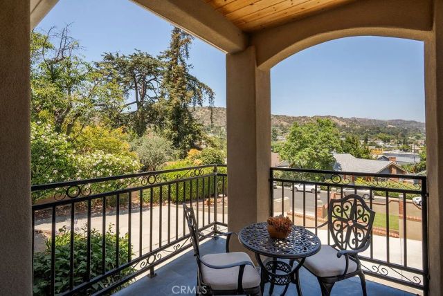 5053 College View Avenue, Eagle Rock, CA 90041