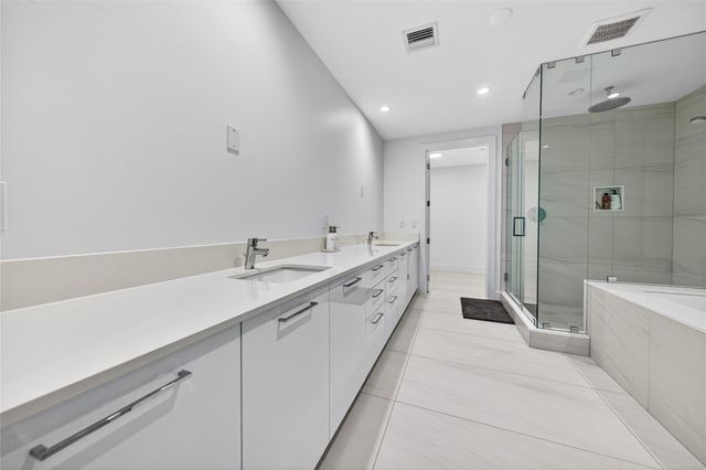 153 N Seabreeze 1901-S, Fort Lauderdale, FL 33304