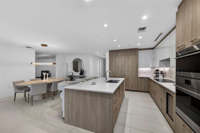 153 N Seabreeze 1901-S, Fort Lauderdale, FL 33304