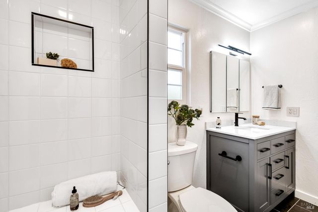 13 Woodland Ct, Novato, CA 94947