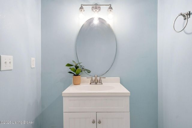 914 E St Catherine St, Louisville, KY 40204