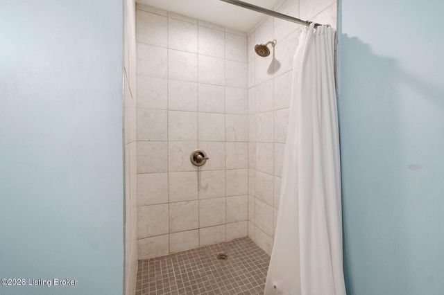 914 E St Catherine St, Louisville, KY 40204