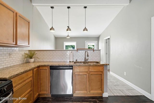 914 E St Catherine St, Louisville, KY 40204