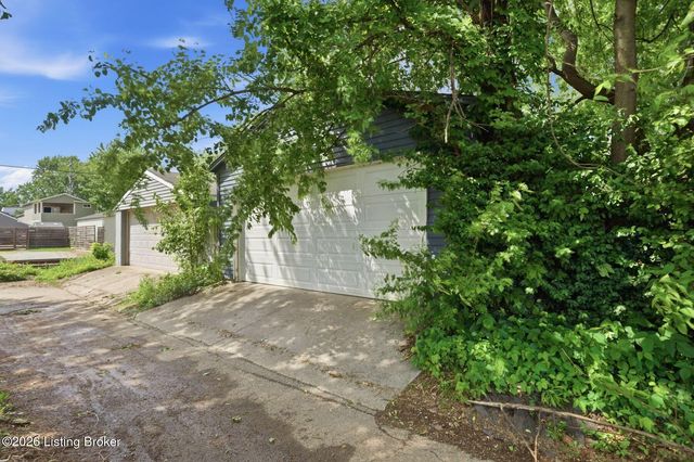 914 E St Catherine St, Louisville, KY 40204