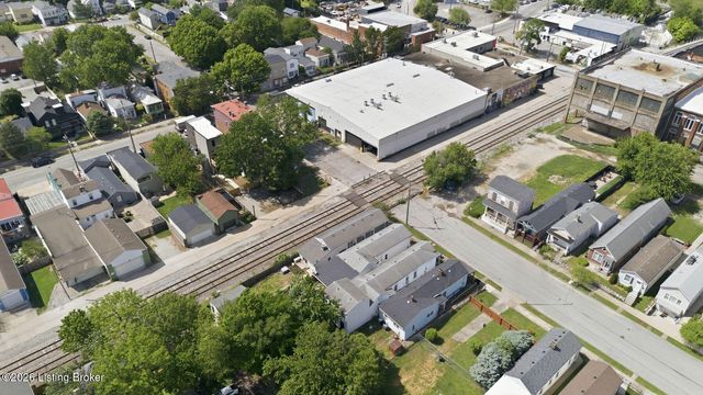 914 E St Catherine St, Louisville, KY 40204