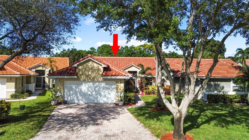 5367 Grande Palm Cir, Delray Beach, FL 33484