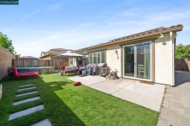 540 Vanek Dr., Oakley, CA 94561
